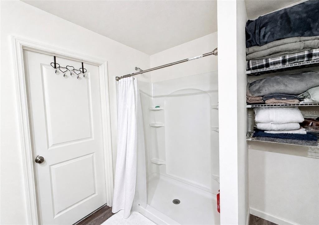 1242 Chester Avenue - Photo 16