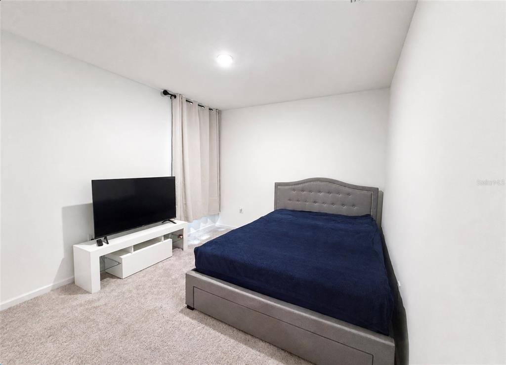 1242 Chester Avenue - Photo 18