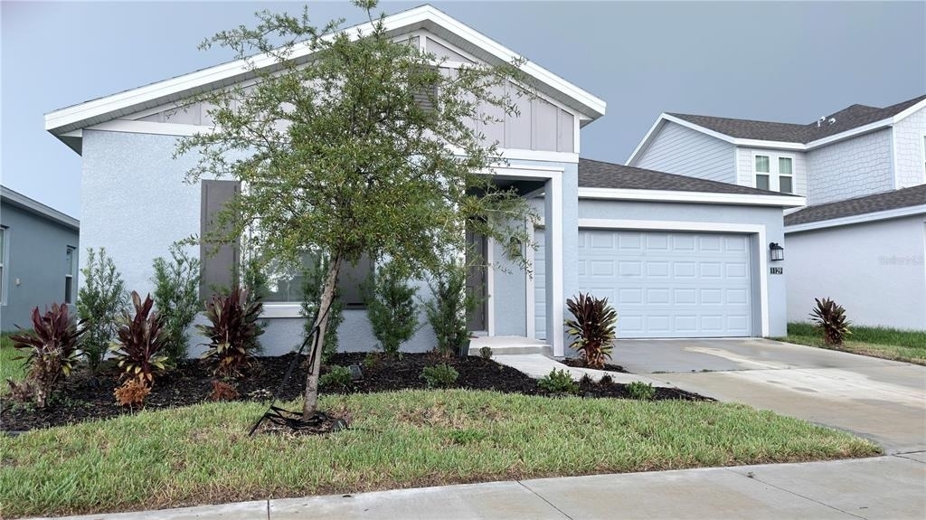 1129 Deepwater Circle - Photo 0
