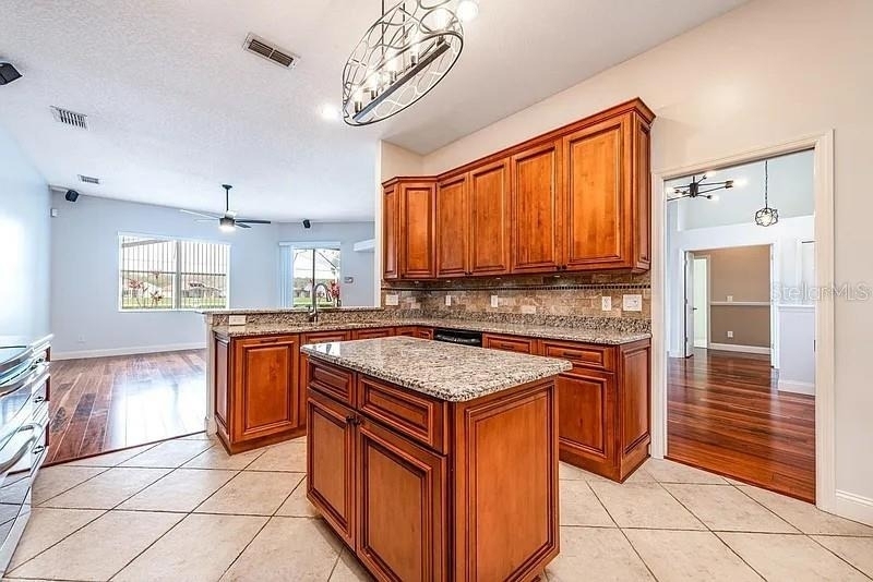 2415 Raven Croft Court - Photo 18