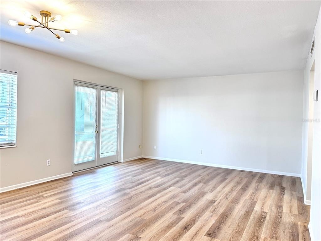 1000 S Semoran Boulevard - Photo 4