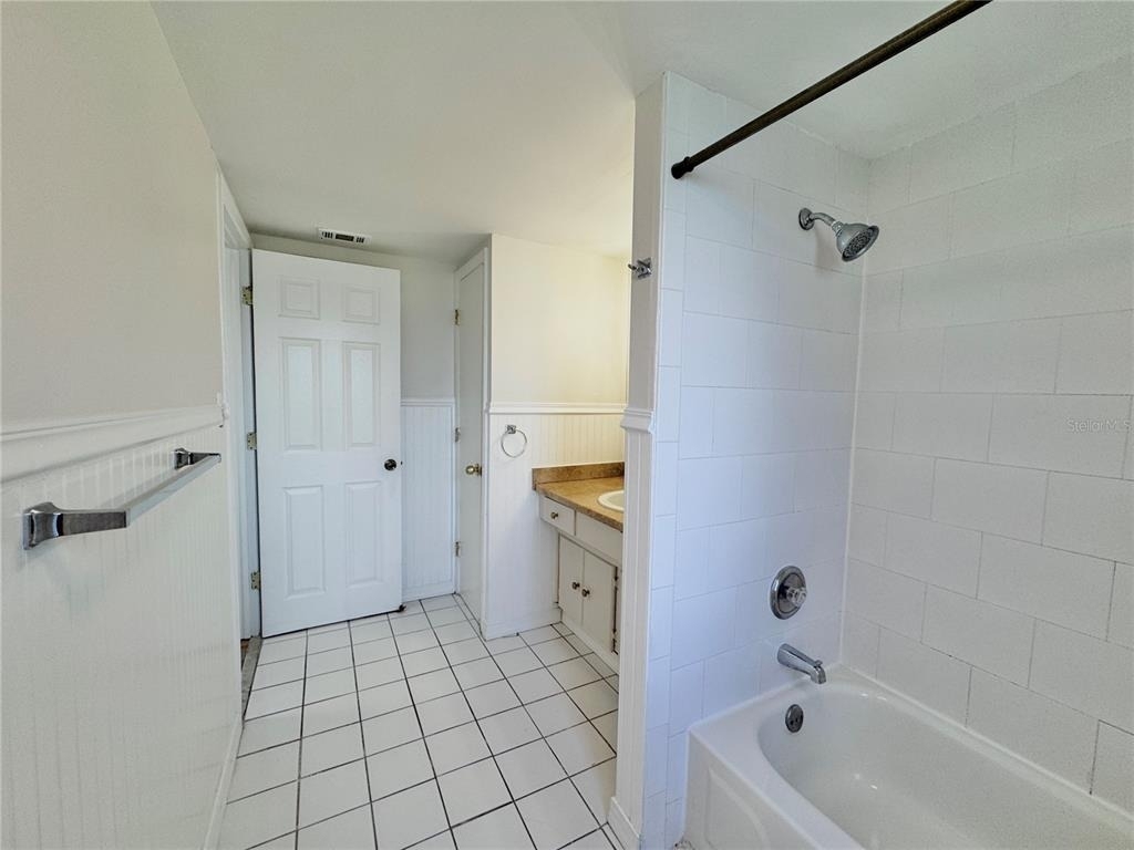 1000 S Semoran Boulevard - Photo 12