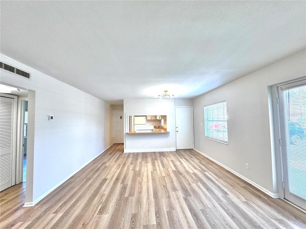 1000 S Semoran Boulevard - Photo 8