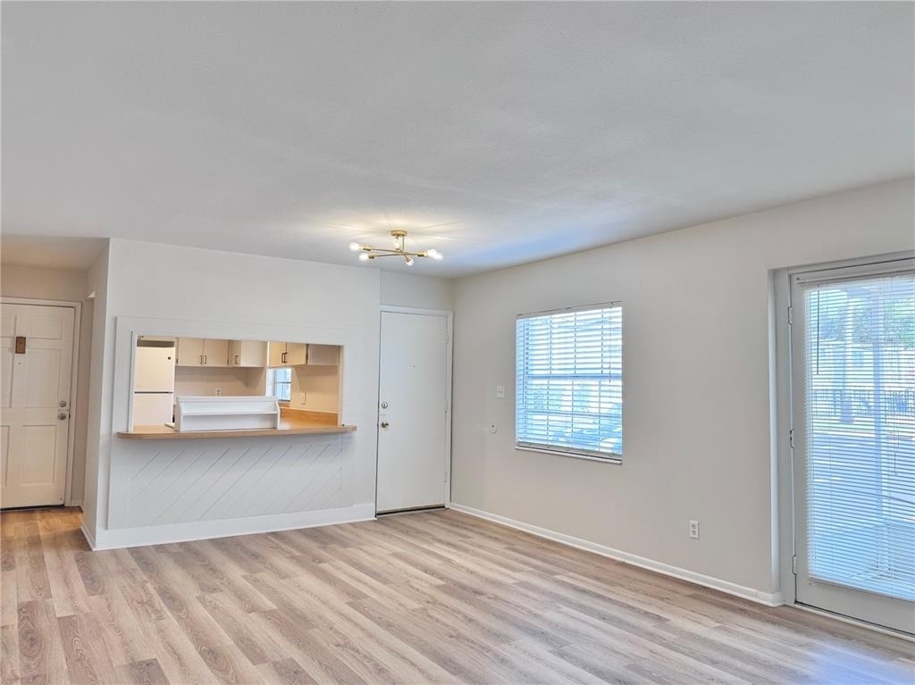 1000 S Semoran Boulevard - Photo 7
