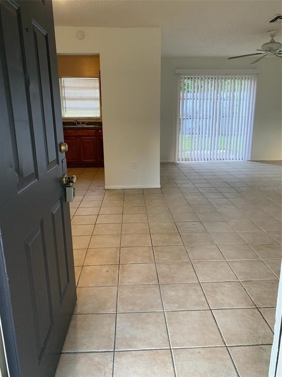 1816 Bonneville - Photo 2