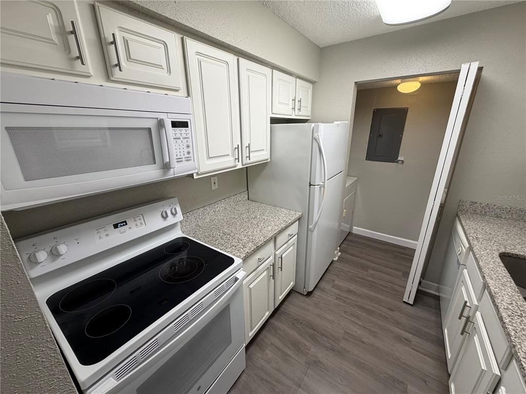 3716 Idlebrook Circle - Photo 4