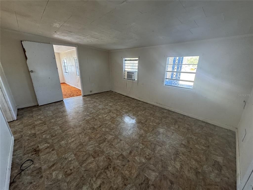 11606 Huggins Street - Photo 2