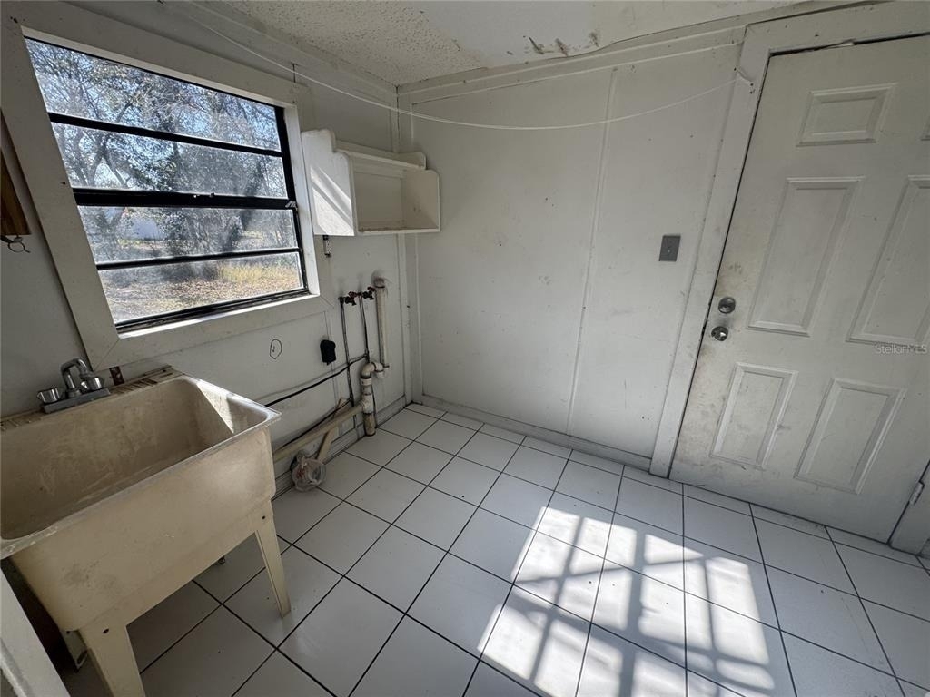 11606 Huggins Street - Photo 11