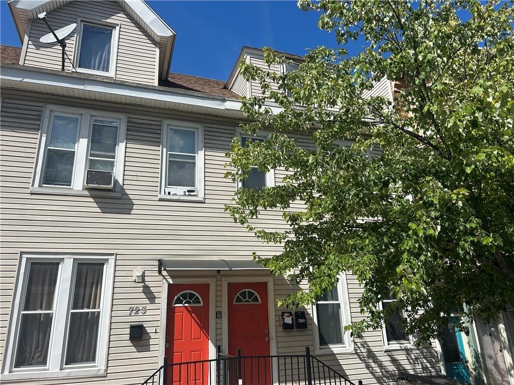 721 Northampton Street - Photo 0
