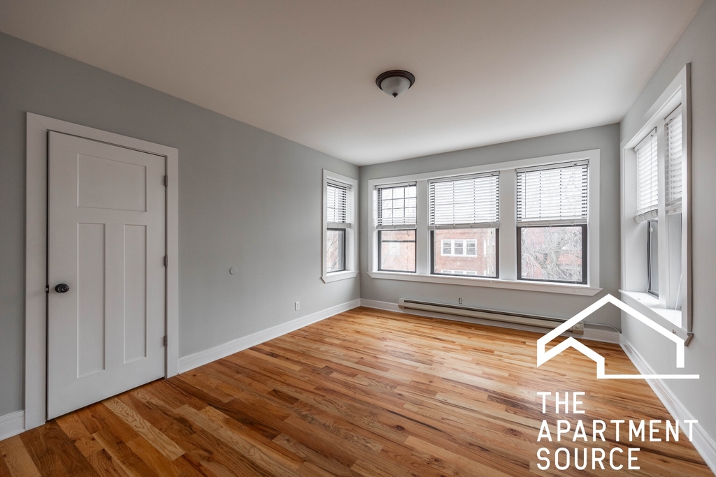 4419 North Wolcott Avenue - Photo 2