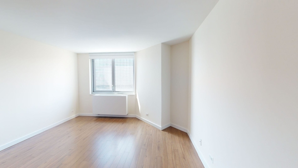 401 E 34th St - Photo 1