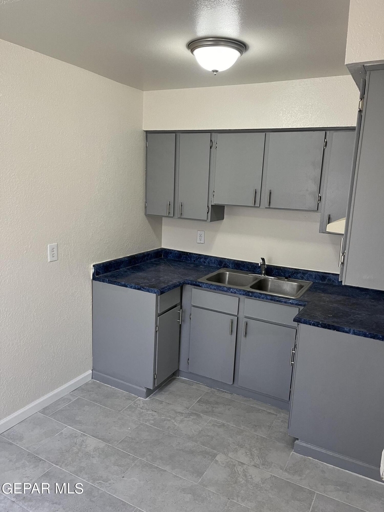 8953 Herbert Street - Photo 3