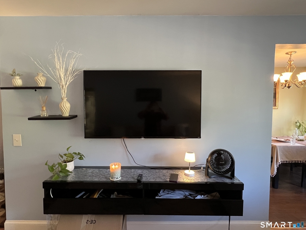 20 Teresa Place - Photo 2
