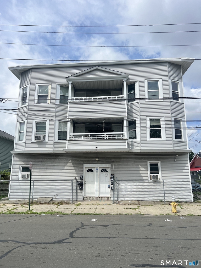 1389 Pembroke Street - Photo 2