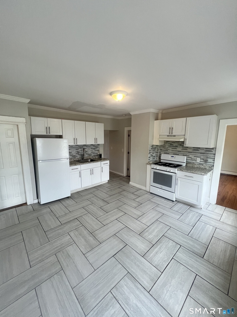 1389 Pembroke Street - Photo 4
