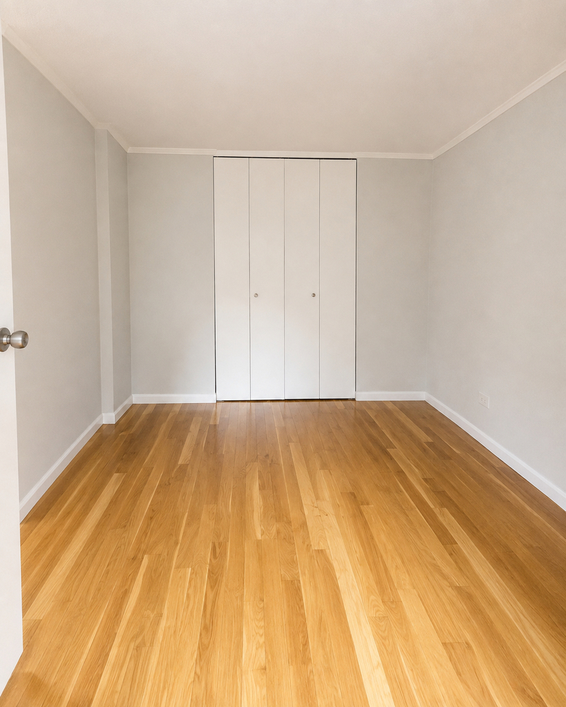 W 48TH ST - Photo 2