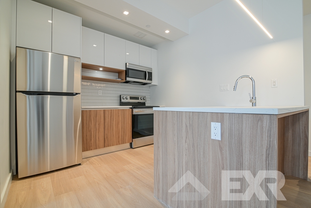 100 Lenox Road - Photo 2