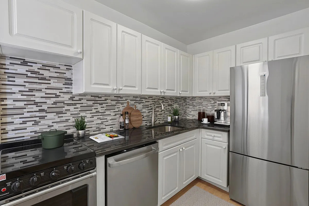 50 W 34TH ST - Photo 1