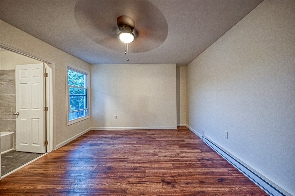 427 Adams St - Photo 7