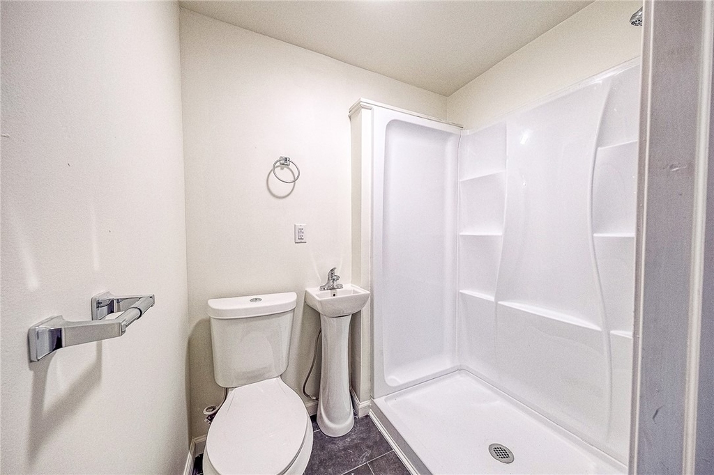 427 Adams St - Photo 10