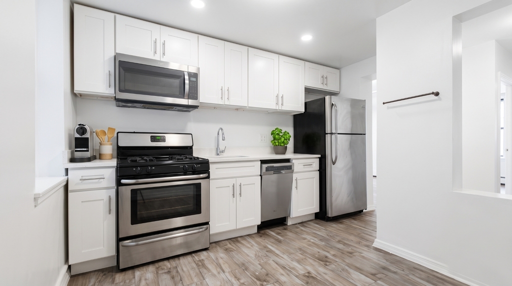 188 Claremont Avenue - Photo 8