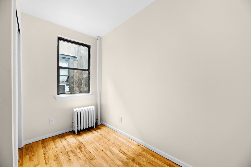 West 49th Street - Photo 3