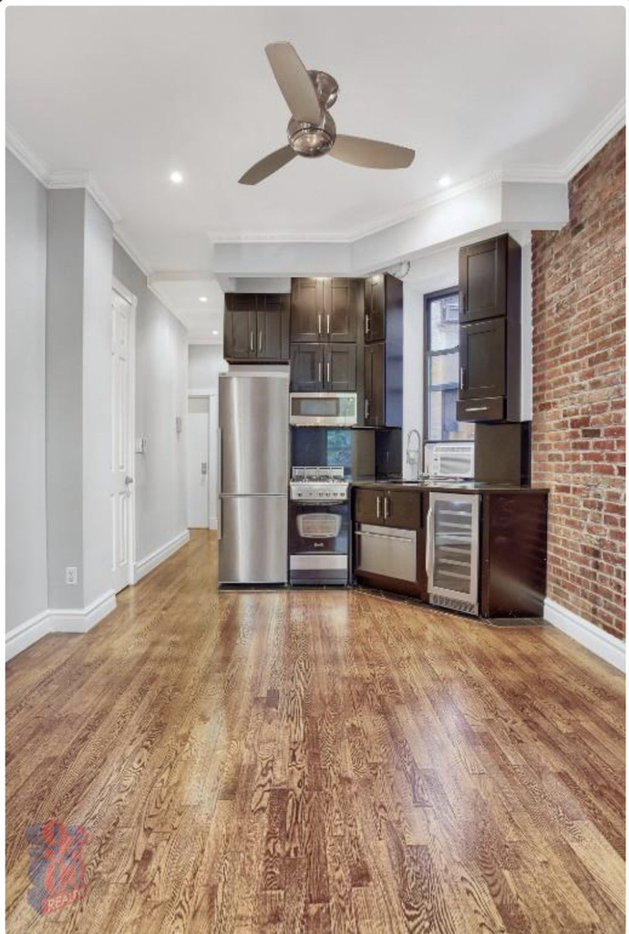 246 Mott Street - Photo 2