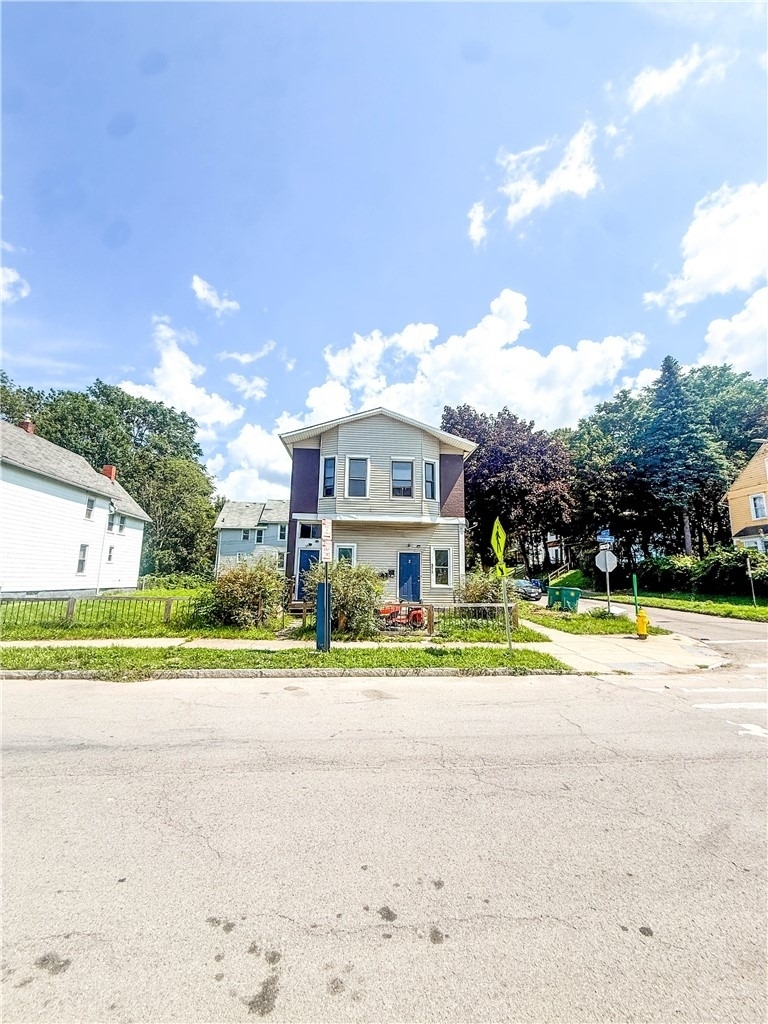 308 Reynolds Street - Photo 2