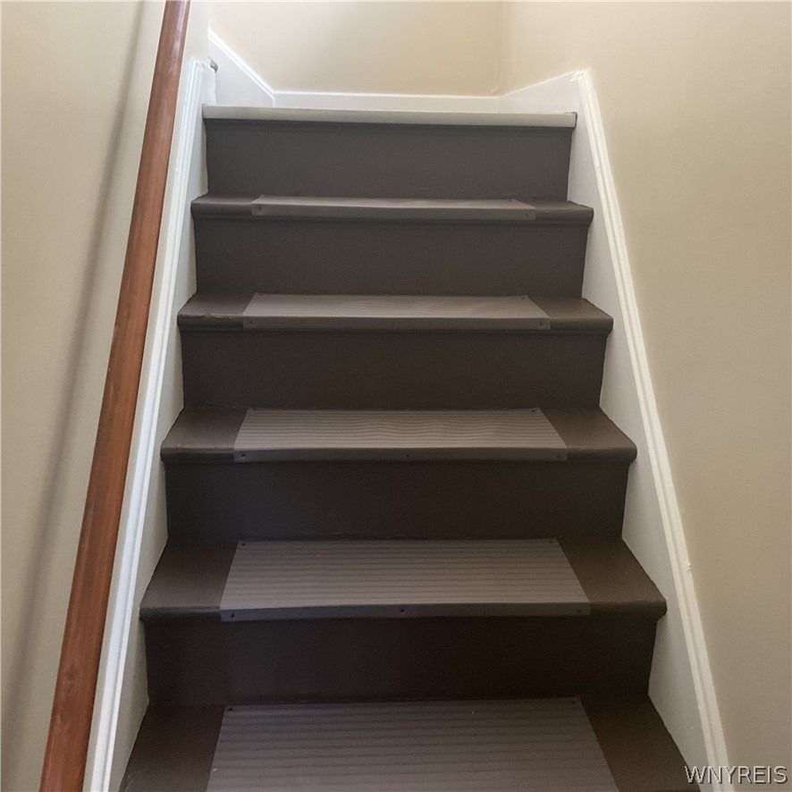 183 Hamilton Drive - Photo 1