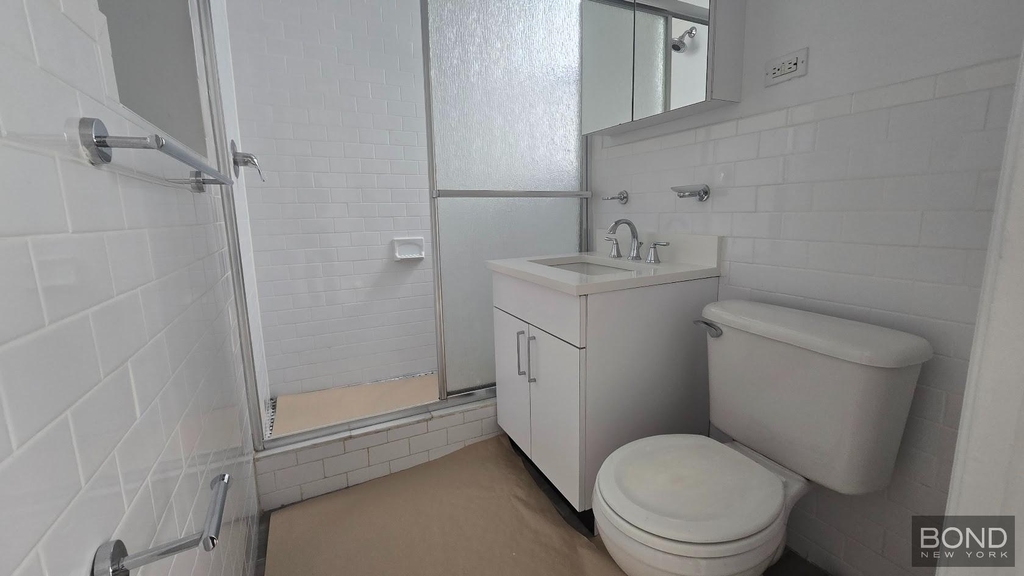 West 55th Street - Photo 7
