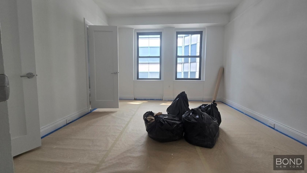 West 55th Street - Photo 5