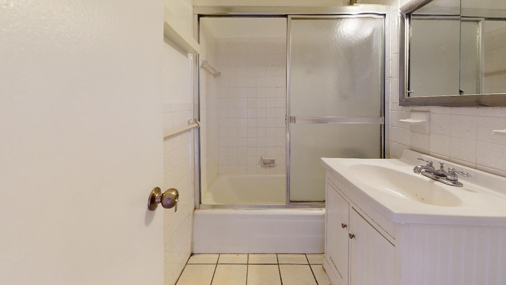 66-15 Thornton Place - Photo 13