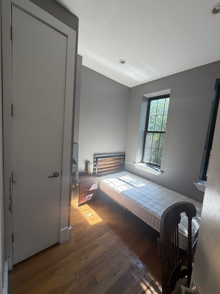 1714 Linden Street - Photo 0