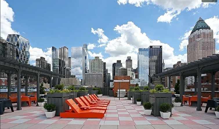 410 W 53rd St - Photo 3