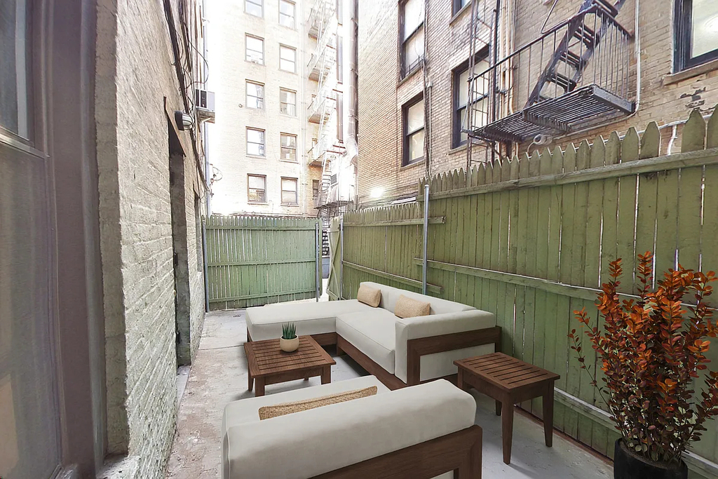 207 West 11th Street - Photo 5