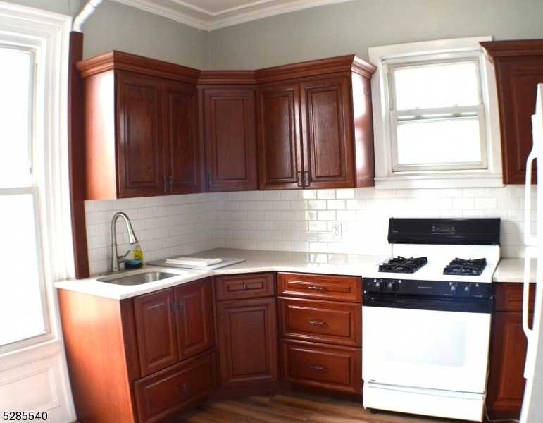 1800 Front St - Photo 3