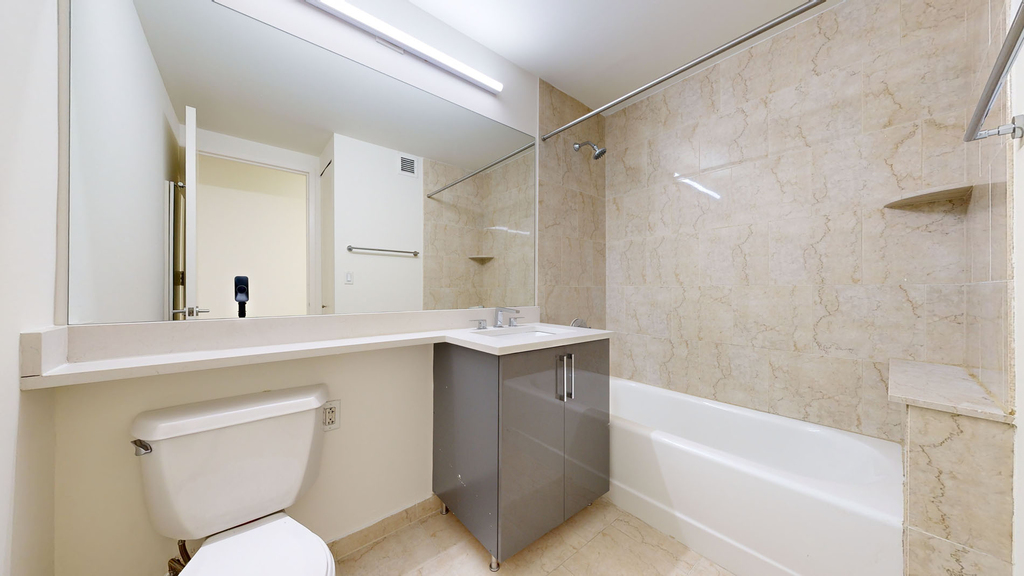 10 Hanover Square - Photo 3