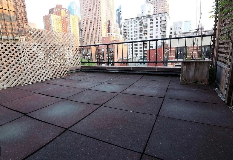 365 West 52nd Street - Photo 0