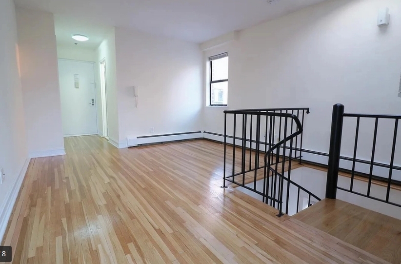 365 West 52nd Street - Photo 3