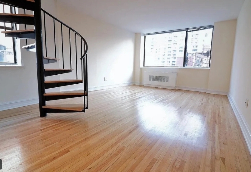 365 West 52nd Street - Photo 6