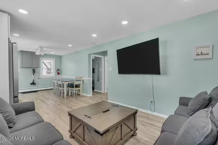 115 Dupont Avenue - Photo 2