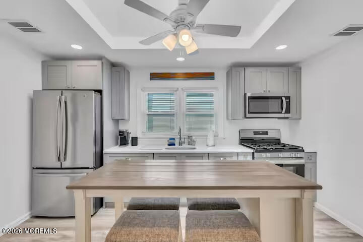 115 Dupont Avenue - Photo 2