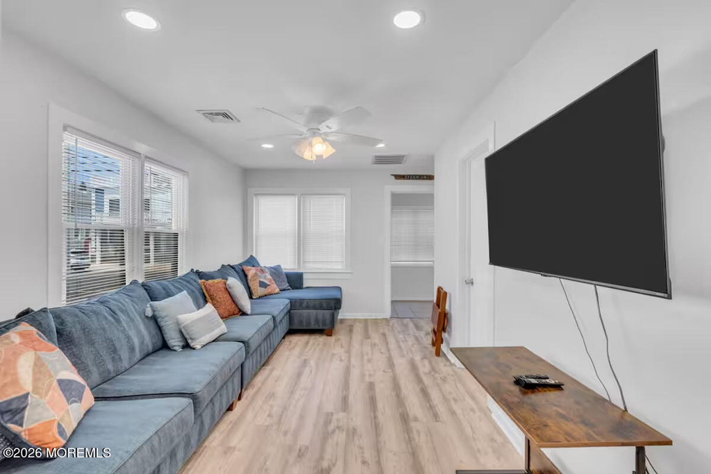 115 Dupont Avenue - Photo 13