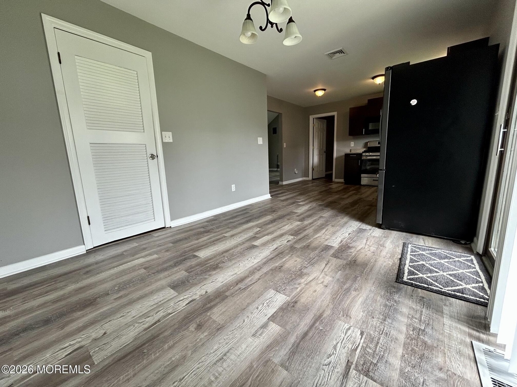 302 Center Street - Photo 6