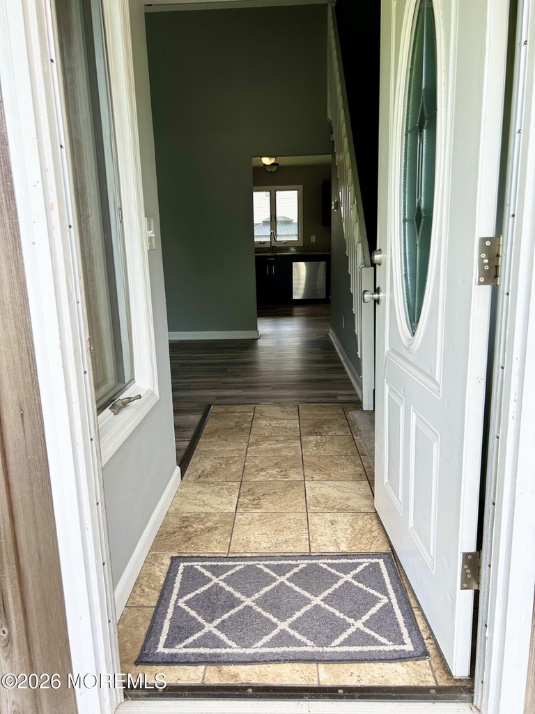 302 Center Street - Photo 2