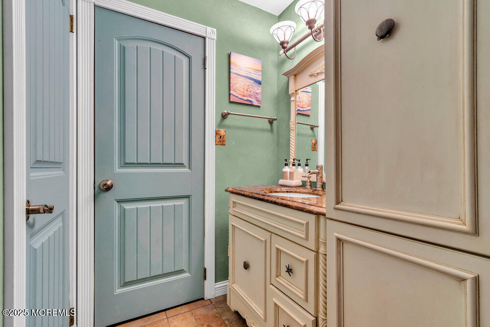 1501 Ocean Avenue N - Photo 16