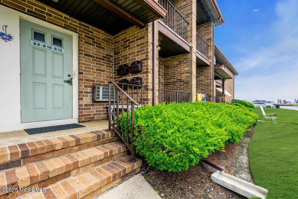 1501 Ocean Avenue N - Photo 4