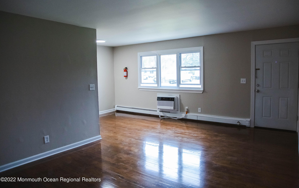 65 Steiner Avenue - Photo 4