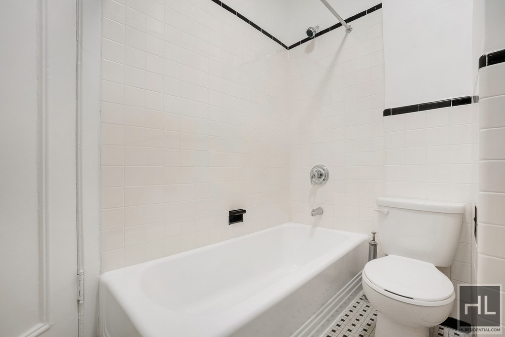 West 72 Street - Photo 6