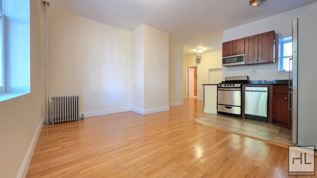 West 11th Street - Photo 1